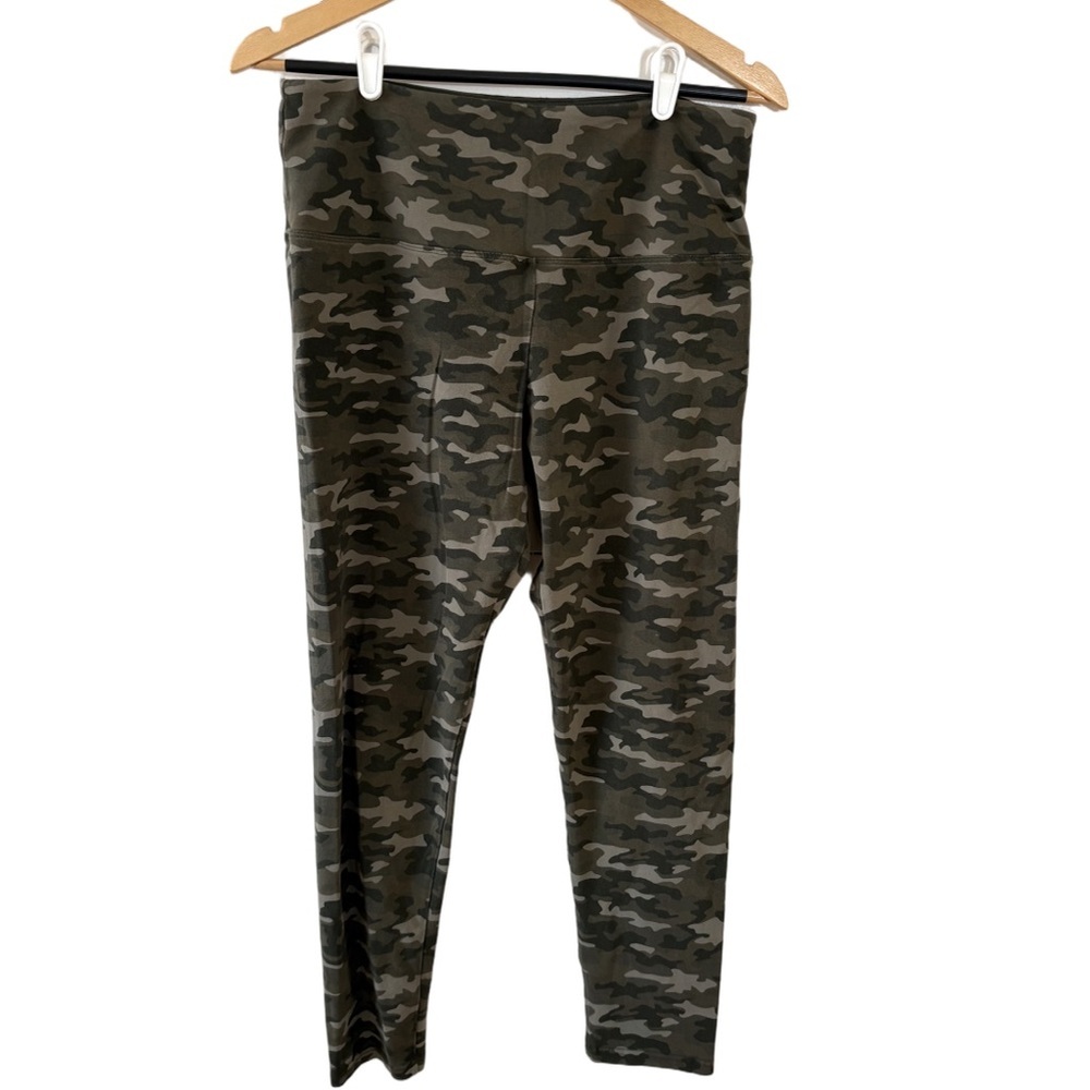 Casablanca by Marrakech Camo Print Leggings | Women’s Large